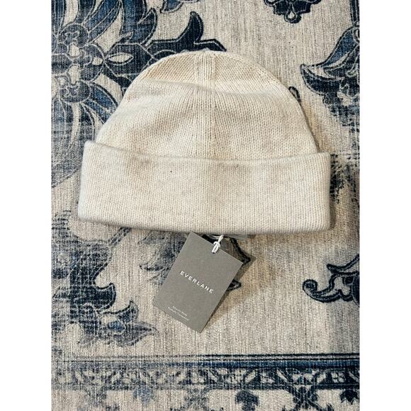 NWT Everlane Unisex The Felted Merino Beanie Hat Heathered Oat One Size